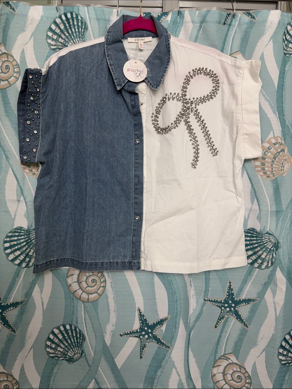 Pastels Two-Tone Denim & White Short-Sleeve Shirt with Rhinestone Bow